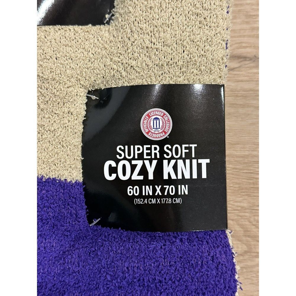 Washington Huskies Super Soft Cozy Knit 60X 70 Inch Blanket‎ - Picture 3 of 7